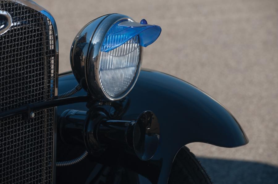  Ford Model A DeLuxe Roadster 1931 года  (фото 5 из 11)